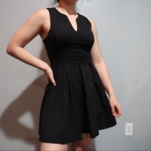 Windsor Black Loose Fitting Dress